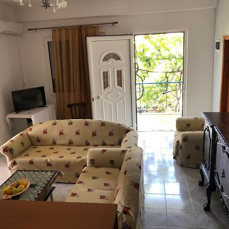 Dina House Apartman Himara Kültér fotó