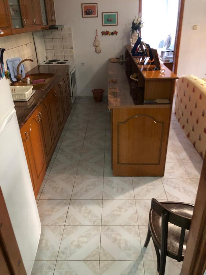 Dina House Apartman Himara Kültér fotó