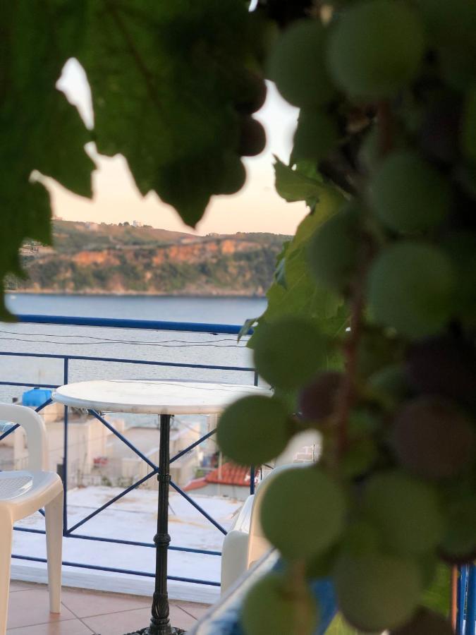 Dina House Apartman Himara Kültér fotó